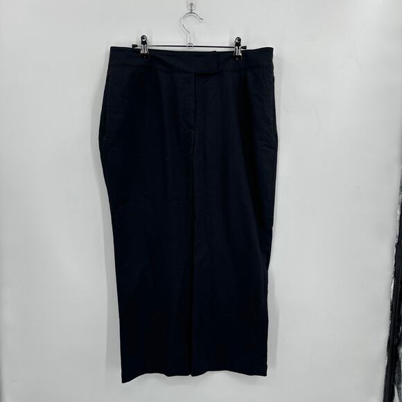 Nike Golf Fit Dry Black Cropped Pants Size 10/ Medium NWT - Picture 1 of 7